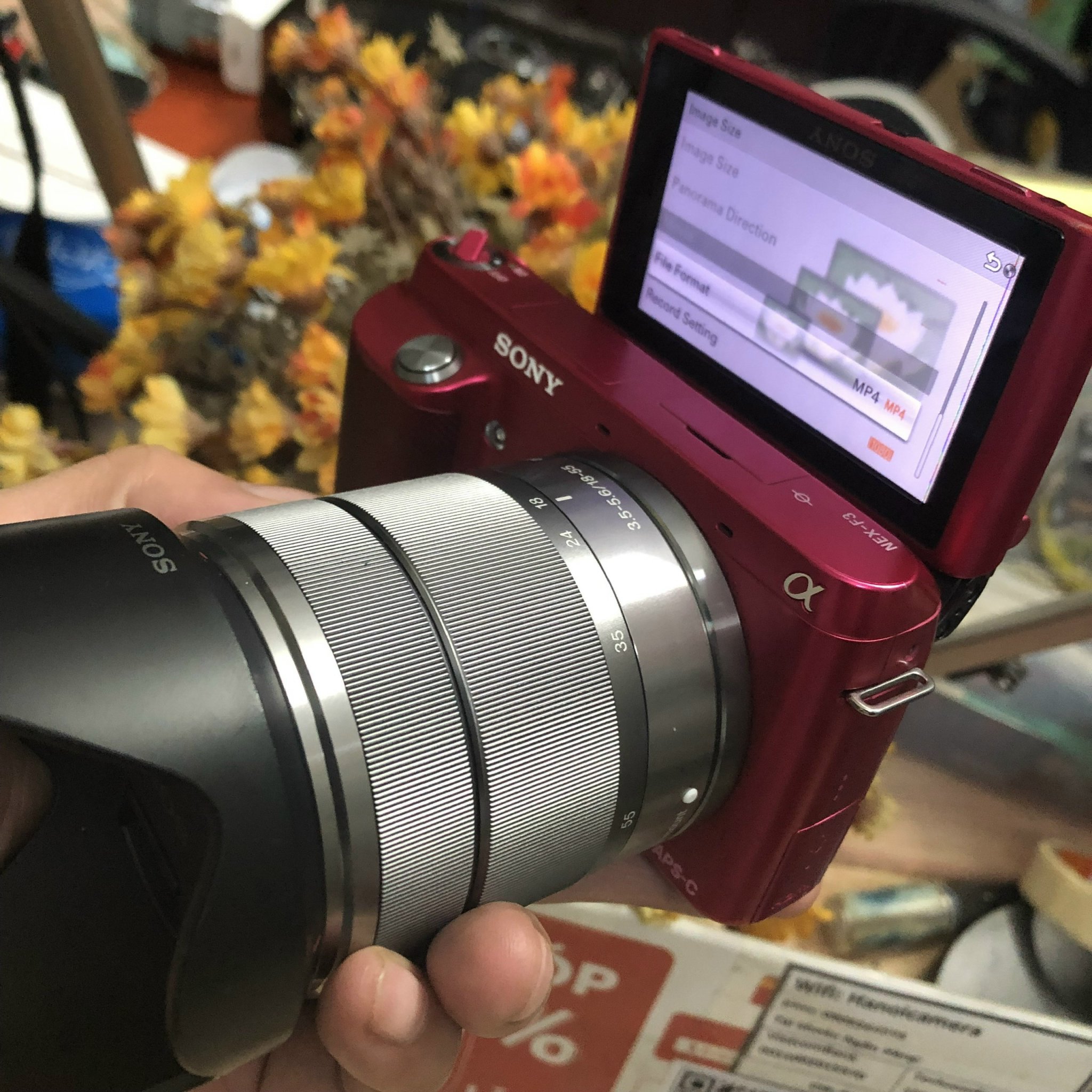 Máy ảnh Sony Nex F3 mày hình lật , quay film fullHD