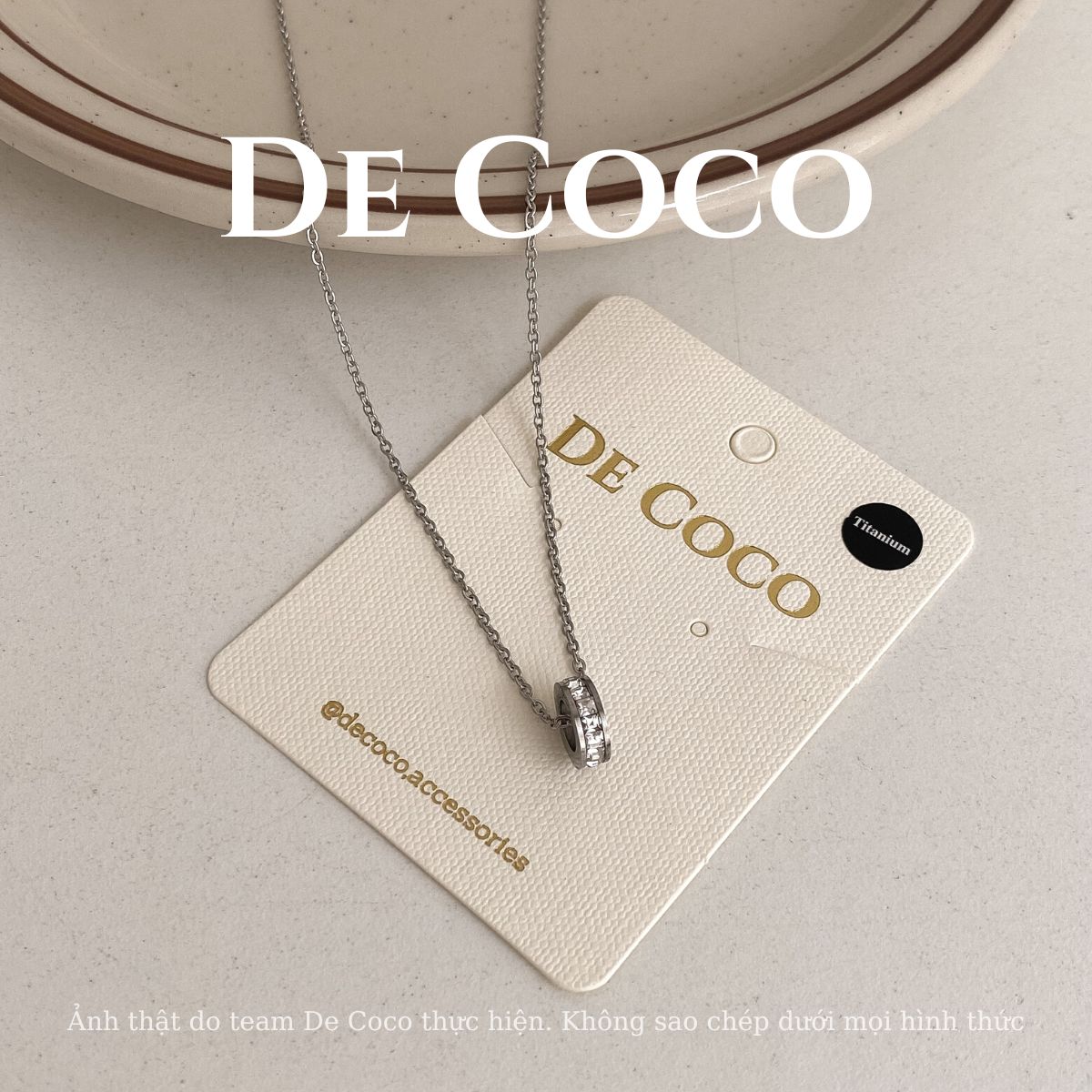 [KHÔNG ĐEN GỈ] Vòng cổ mặt tròn đính đá Elania De Coco