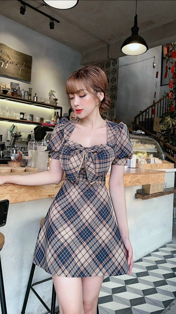 Đầm xoè tiểu thư tay búp cổ vuông nơ ngực
