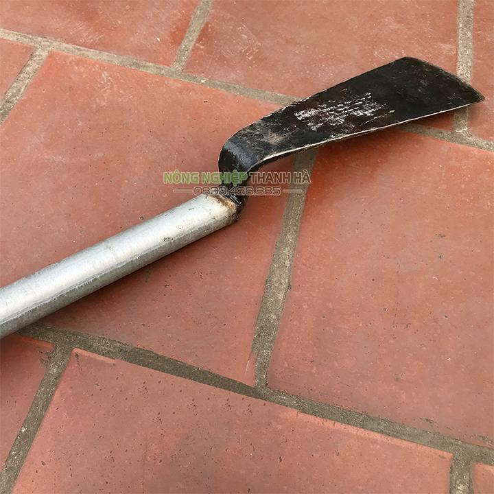 Thuổng đào đất làm vườn cán 65cm