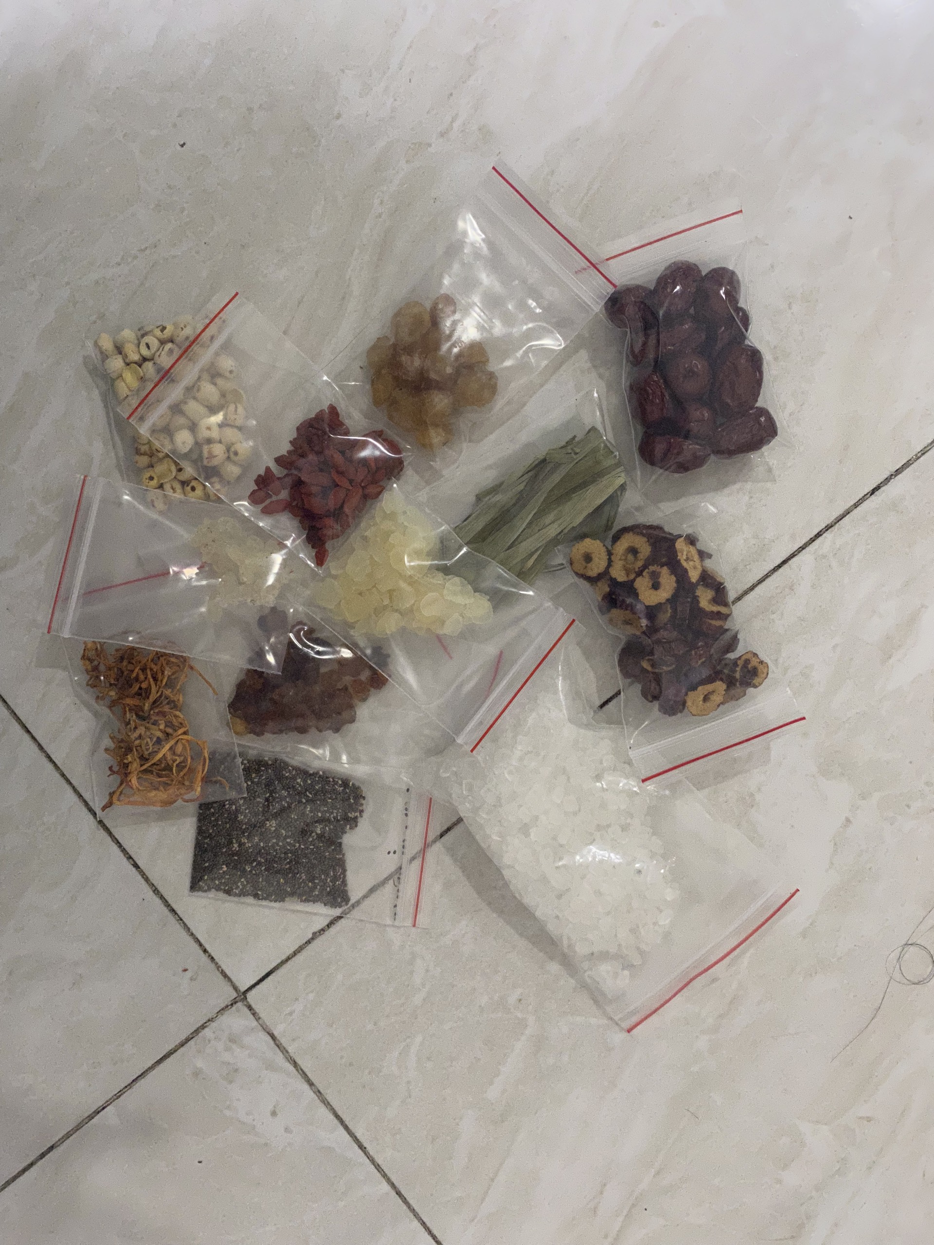 Chè dưỡng nhan Set dùng thử nấu được 5-7 chén