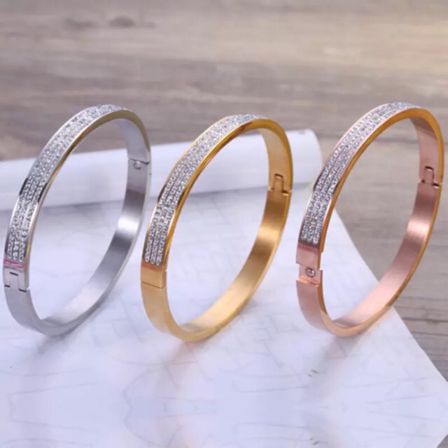 [HCM]Vòng tay titan hột 3 hàng đá xinh VTT167 sản phẩm như hình đảm bảo chất lượng hoàn toàn tốt hợp thời trang sang trọng quý phái