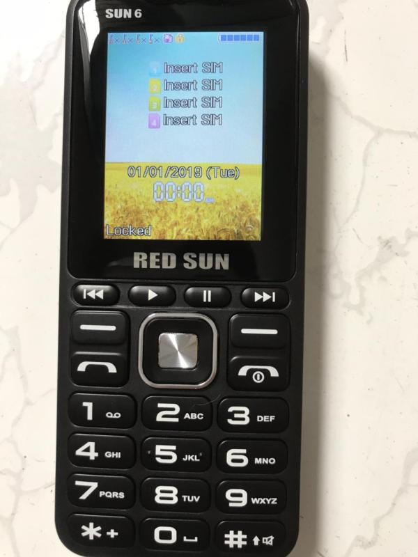 Điện thoại 4 sim SUN 6(18800mAH)