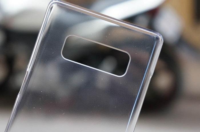 Ốp trong suốt Galaxy Note 8 Clear cover theo máy