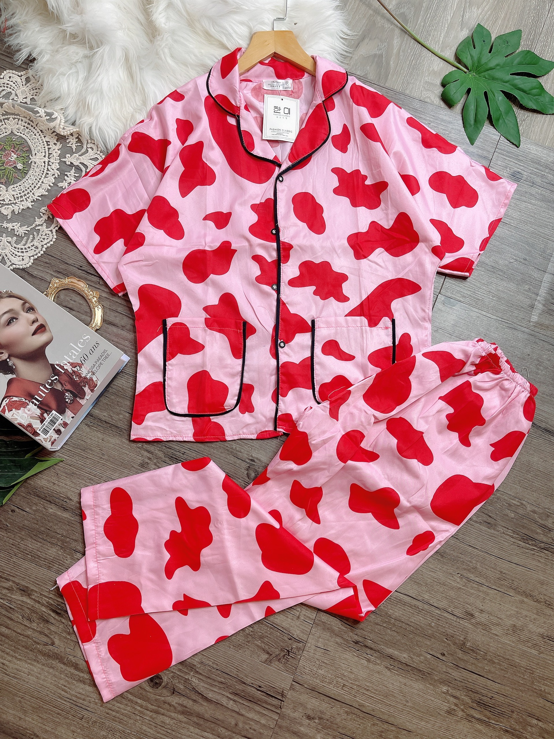 ĐỒ BỘ NỮ TAY DƠI HÌNH LẬP THỂ-BÒ SỮA -VẢI MÁT-ĐỒ BỘ PYJAMA LỤA SATIN BIGSIZE