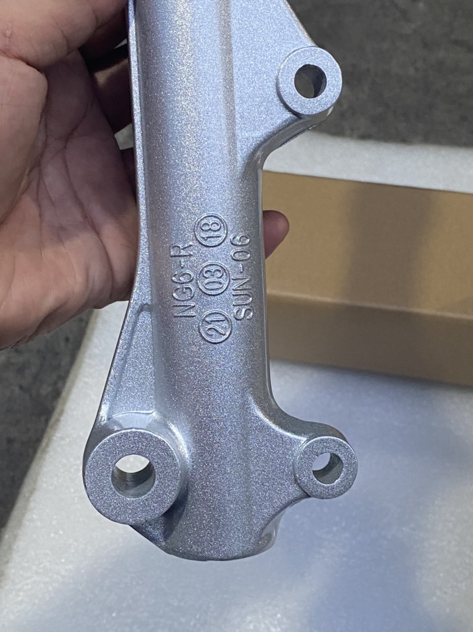 VỎ PHUỘT TRƯỚC THẮNG ĐĨA XE S110