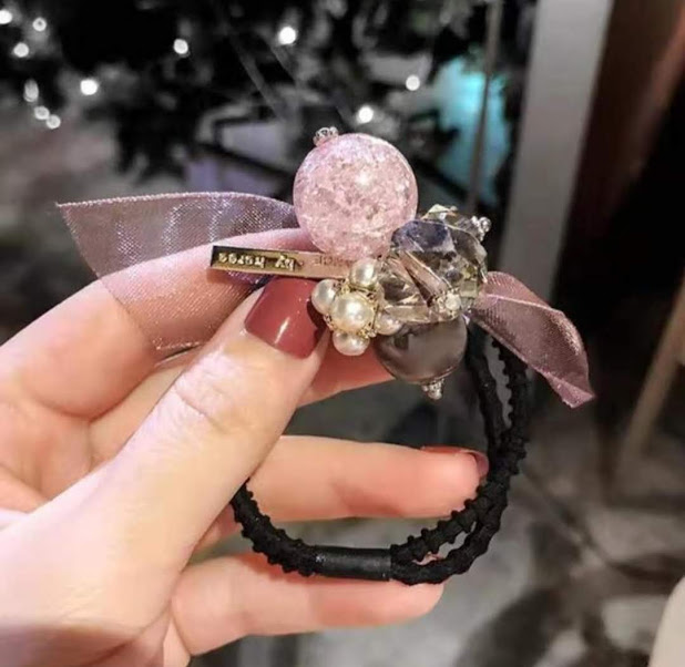 cột tóc đính đá