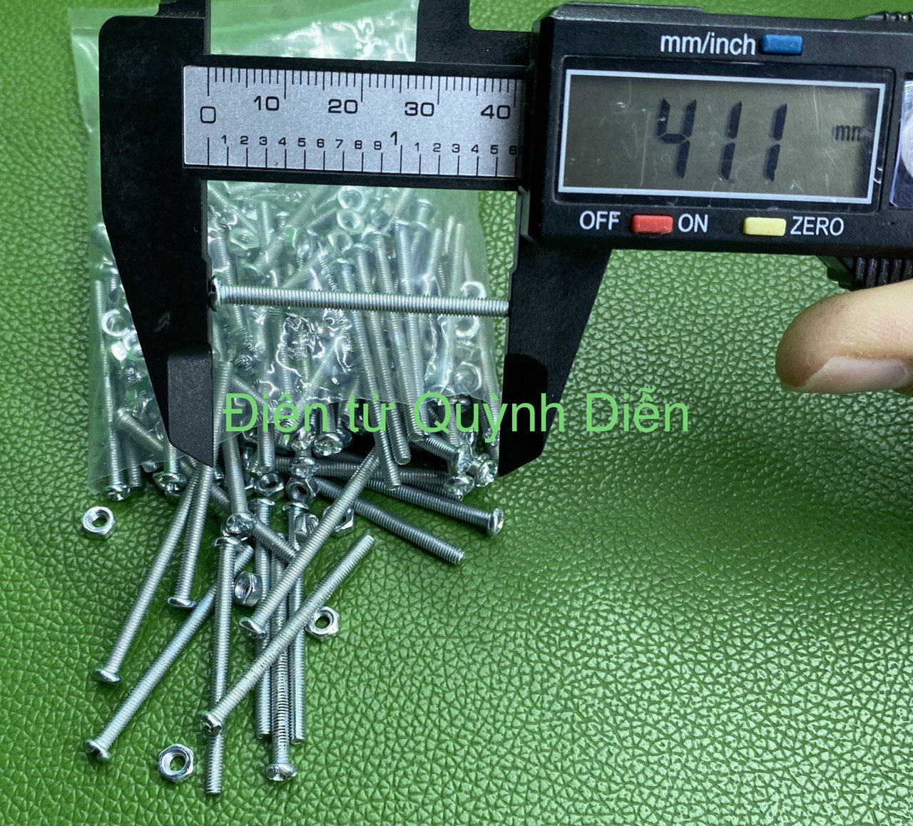 Ốc vít tán M3 3ly dài 4cm ( túi 200g ) 90 con
