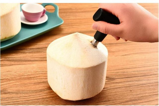 Dụng cụ khui dừa tiện lợi siêu nhanh