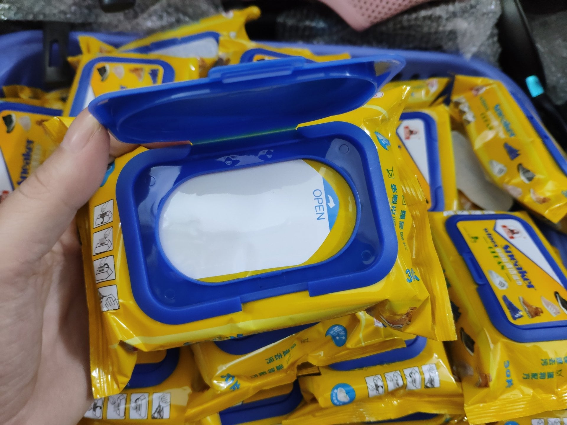 GIẤY LAU GIÀY SIÊU SẠCH  SNEAKER CLEAN