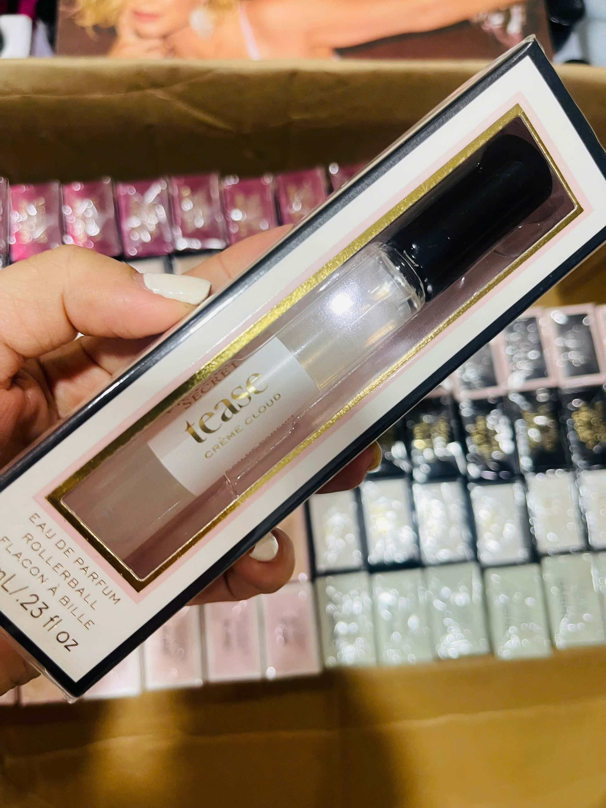[Auths - Nhiều Mùi] Nước Hoa lăn Lưu Hương lâu của hãng victoria secret (7ml)