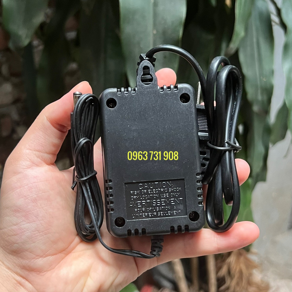 Adapter cấp nguồn AC 9V~1000mA loại cao cấp