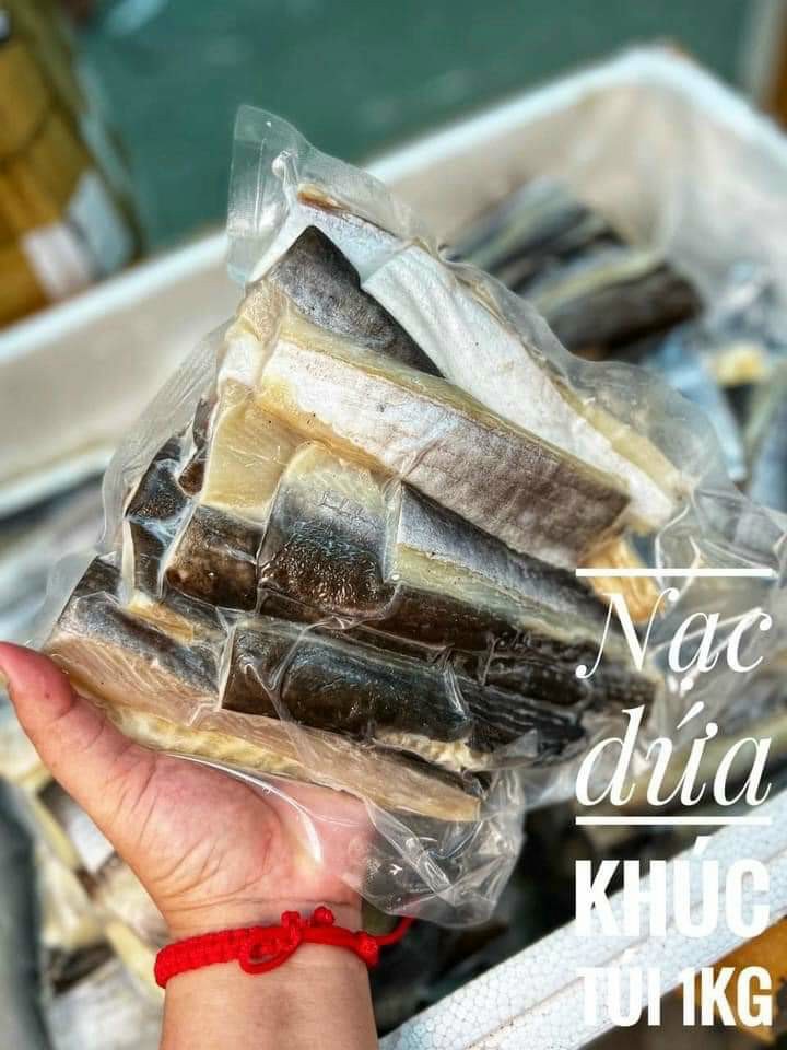 Khô dứa cọng 3 nắng 1kg (giao tphcm)