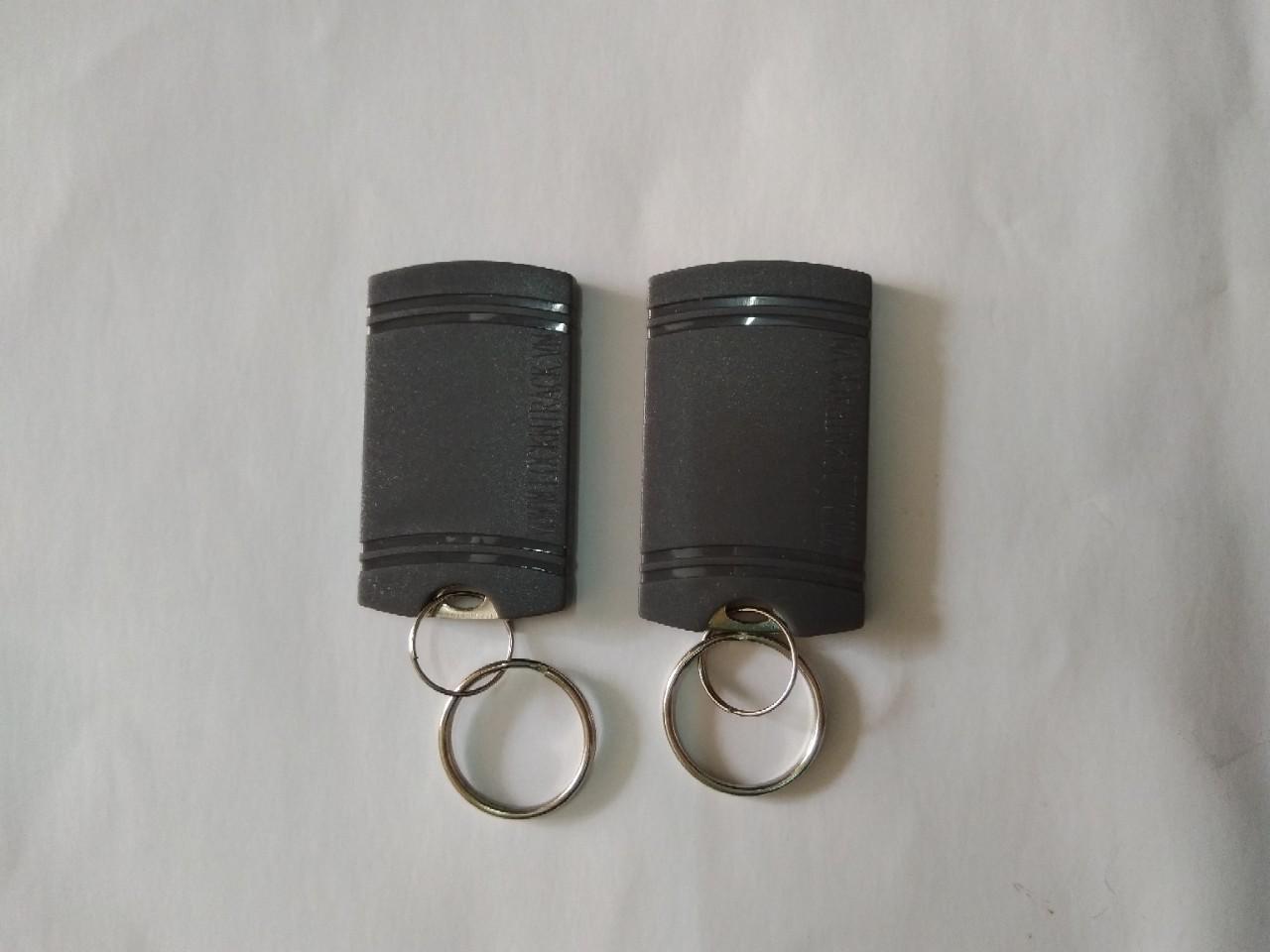 Khóa chống trộm xe máy bằng thẻ từ Lock&Track
