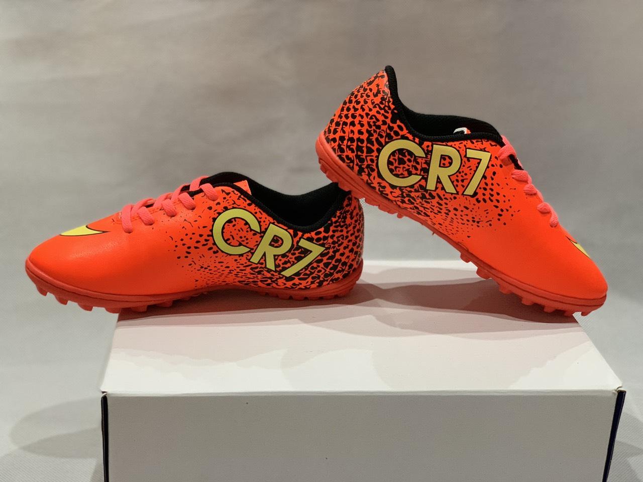 Giày đá bóng trẻ em CR7