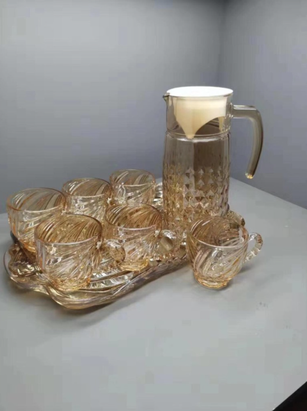 BỘ BÌNH CỐC THỦY TINH KÈM KHAY VÀNG
