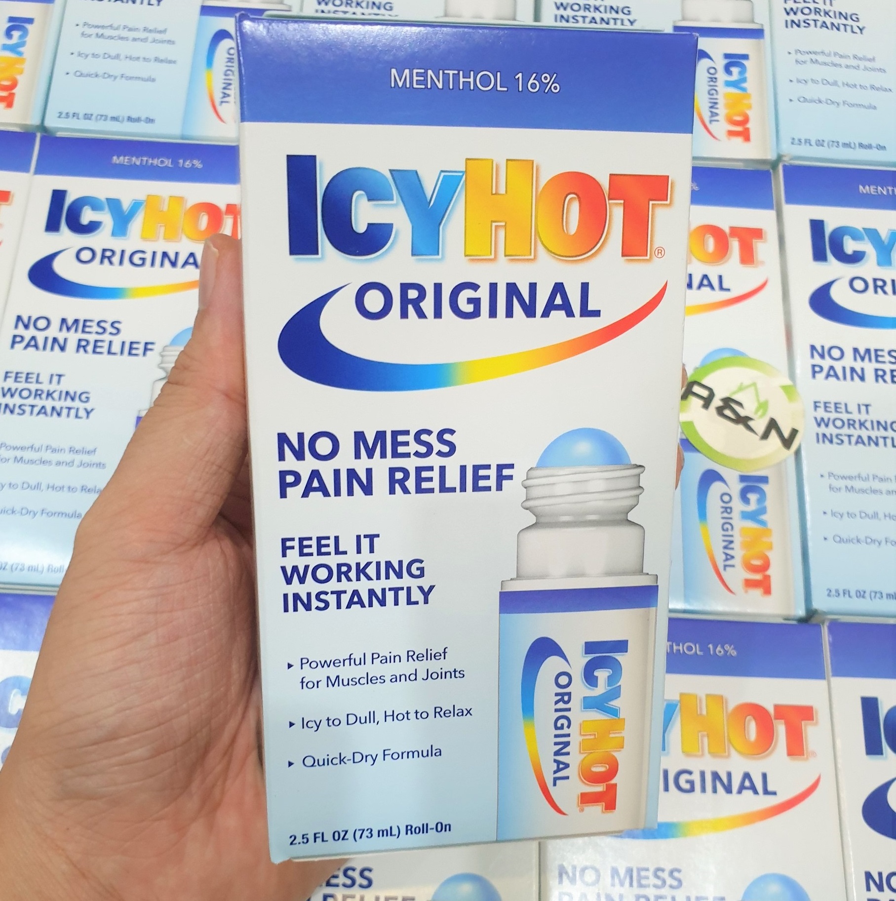 [HCM]Icy Hot dầu nóng dạng lăn - 73ml