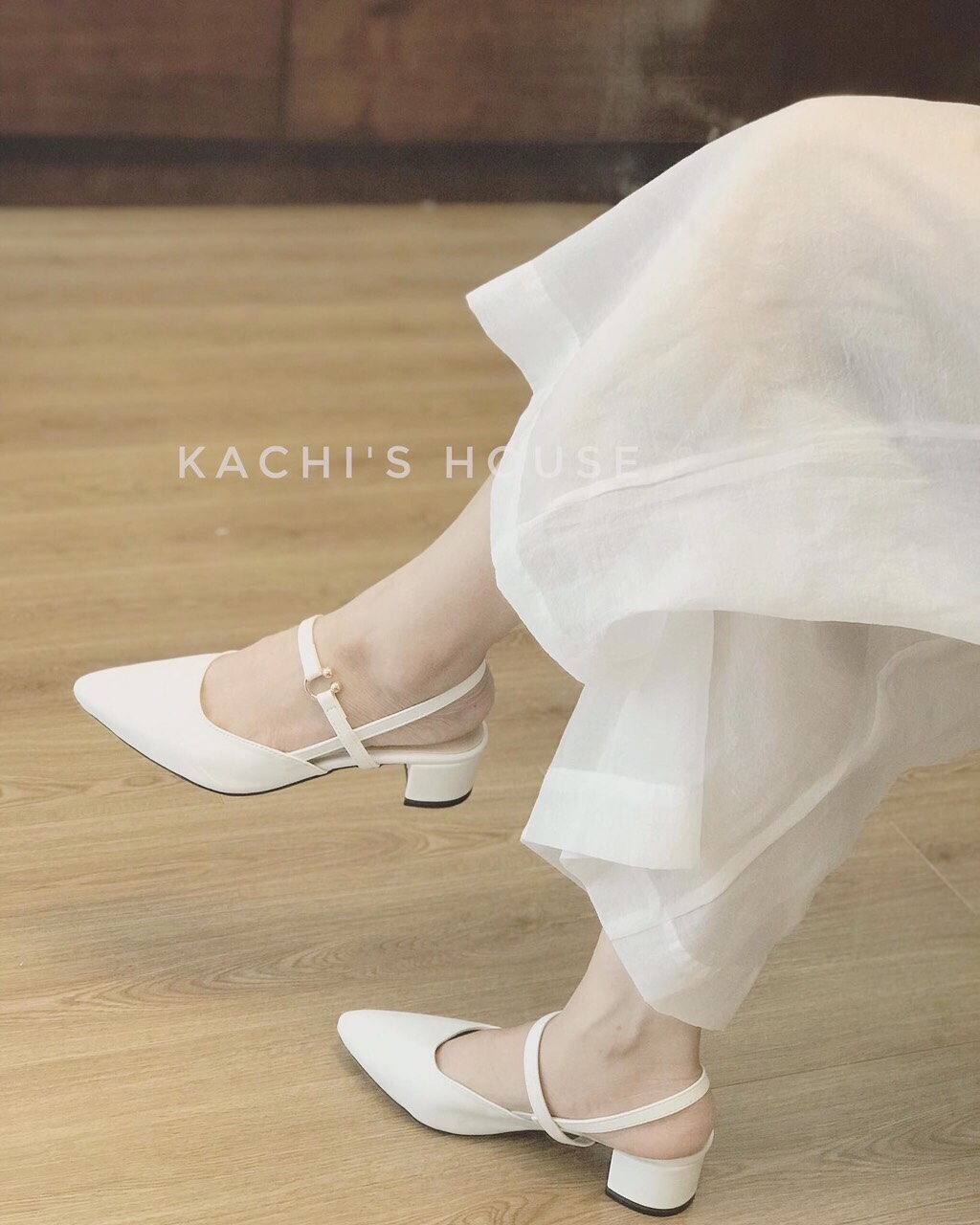 ( Rẻ VÔ Địch) Giày sandal bít mũi quay sau