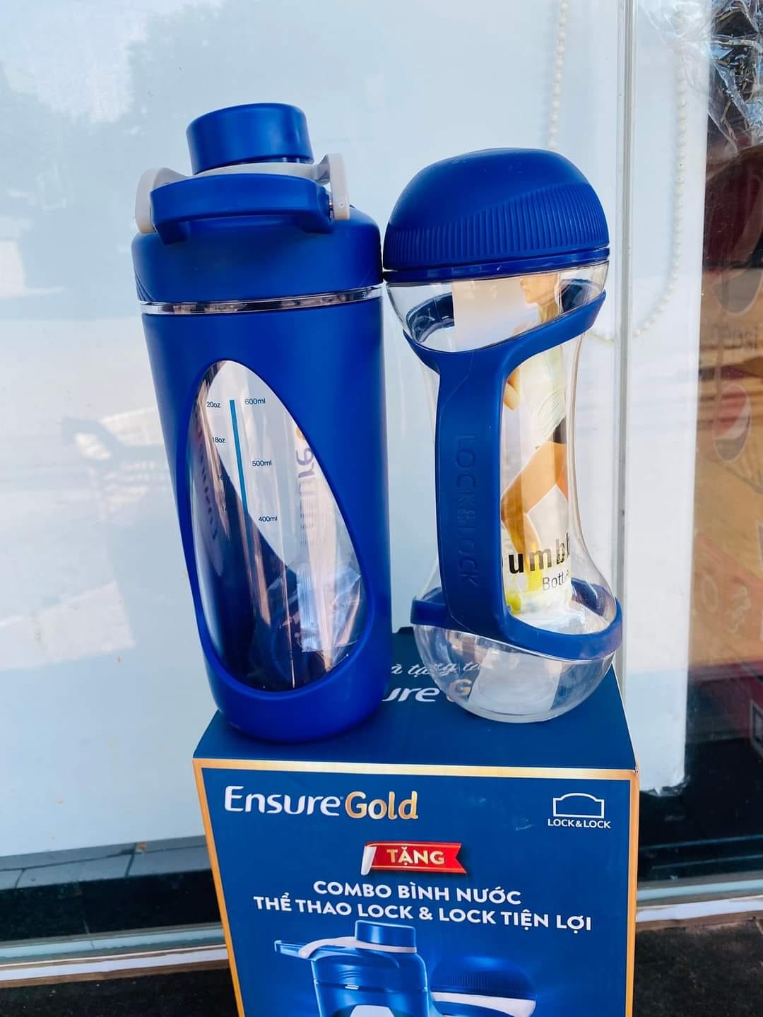 COMBO BÌNH NƯỚC THỂ THAO + BÌNH LẮC LOCK & LOCK(QUÀ TẶNG TỪ ENSURE)