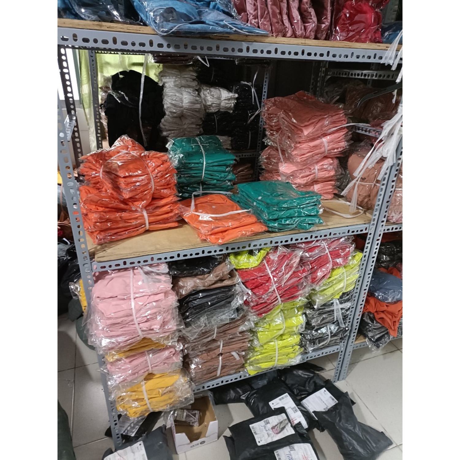 Áo cổ vuông, áo chéo ngực cổ tim