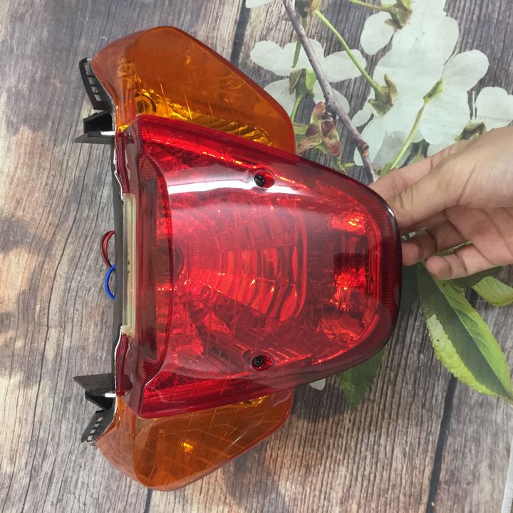 Củ đèn hâu xe Future 1