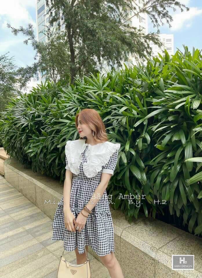 Đầm babydoll caro cổ bèo, thời trang dạo phố