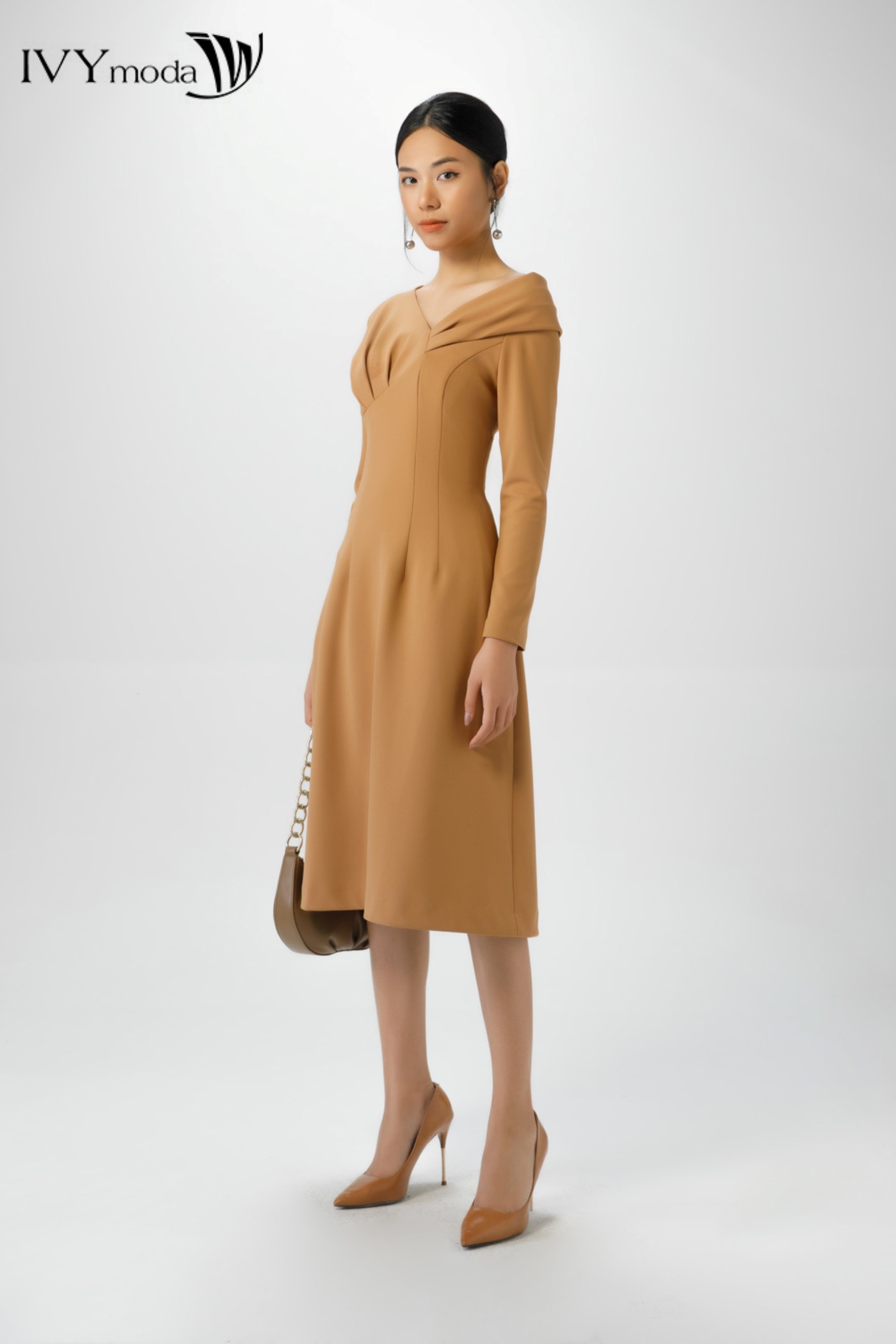 Đầm thun lệch vai IVY moda MS 39B9097