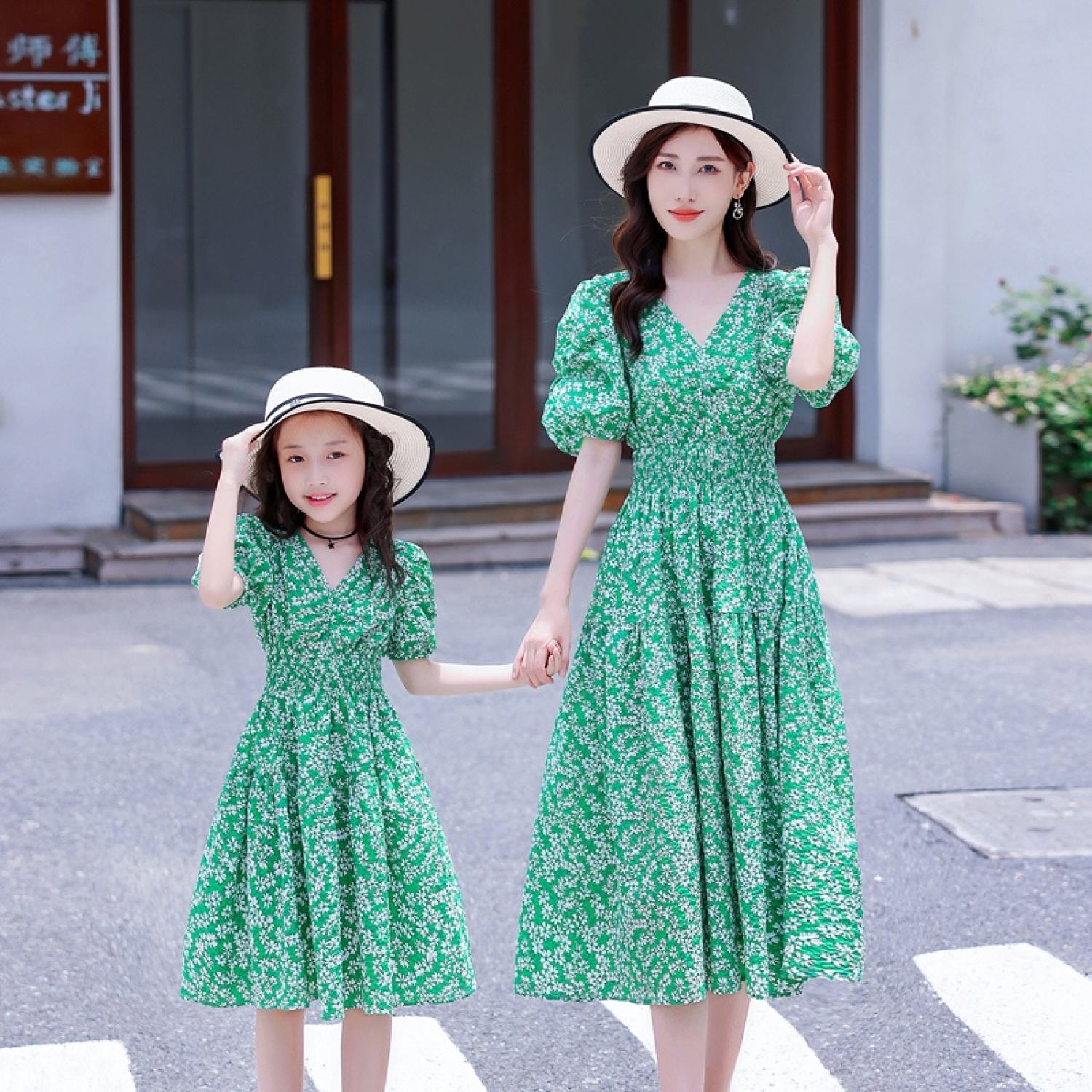 set váy mẹ con mẫu Hàn Quốc cực kì sang chảnh cho mẹ và bé size bé 9-45kg,  mẹ 40-75kg – Roseting