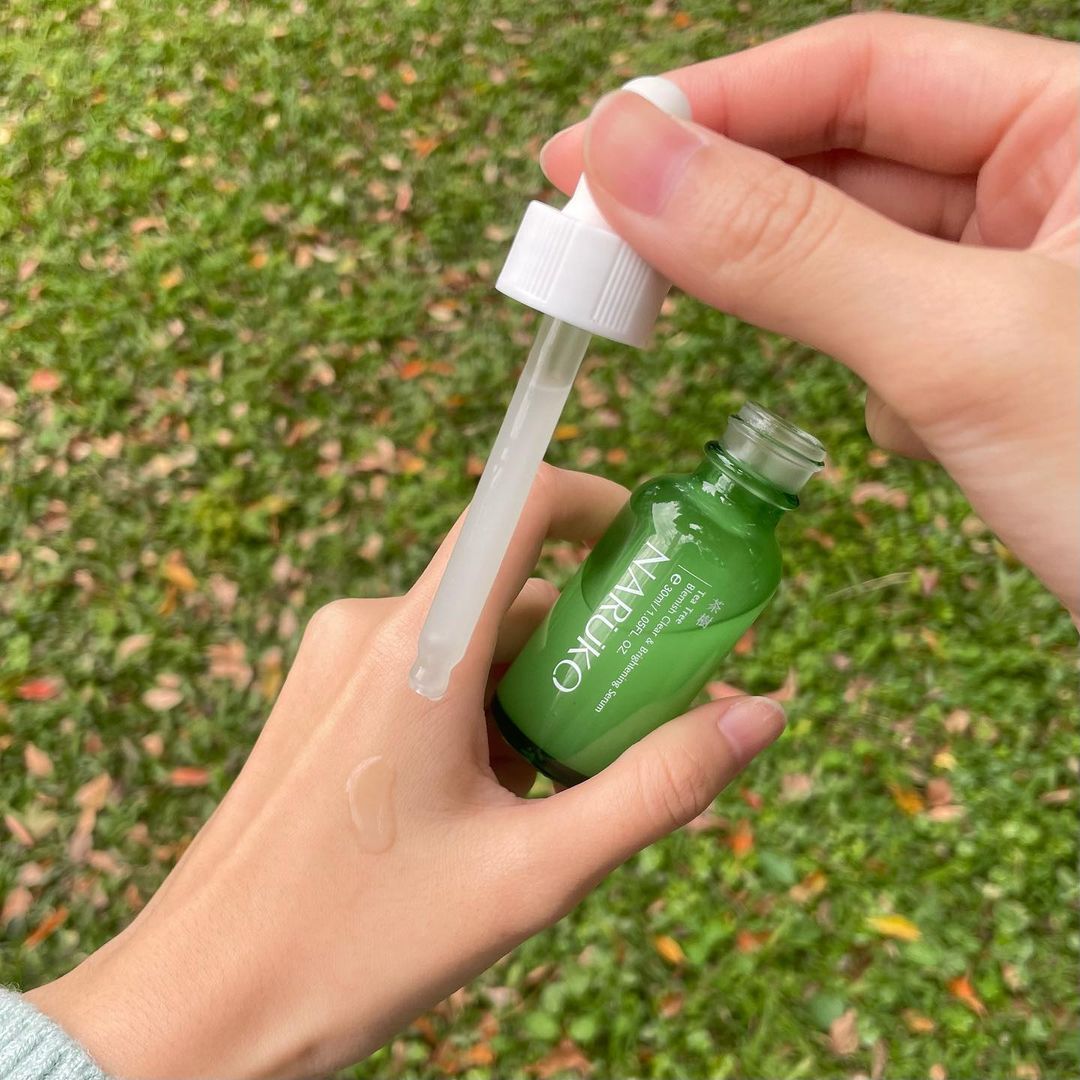 Naruko serum cấp ẩm trà tràm 30 ml – Naruko Tea Tree Shine Control and Blemish Clear Serum 30 ml