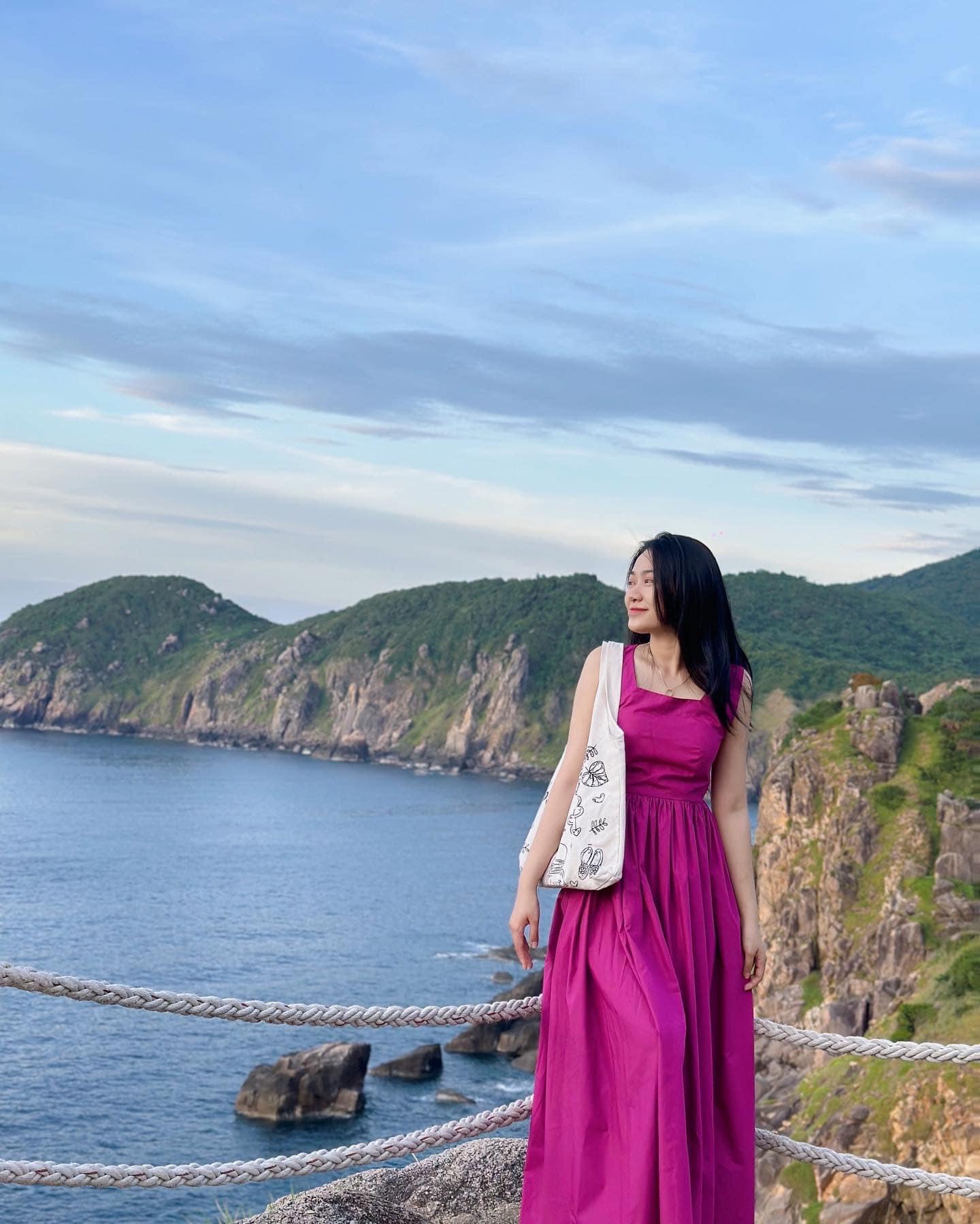 Đầm Maxi hở lưng có lưng chun phía sau