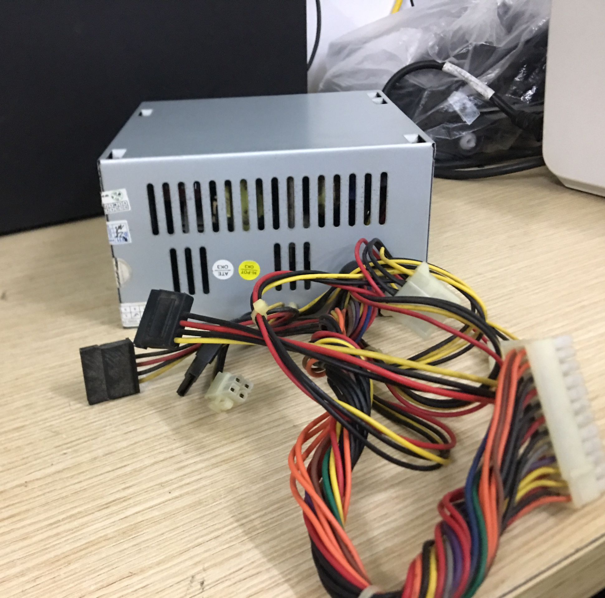 Nguồn máy tính cũ bóc case thanh lý chạy tốt