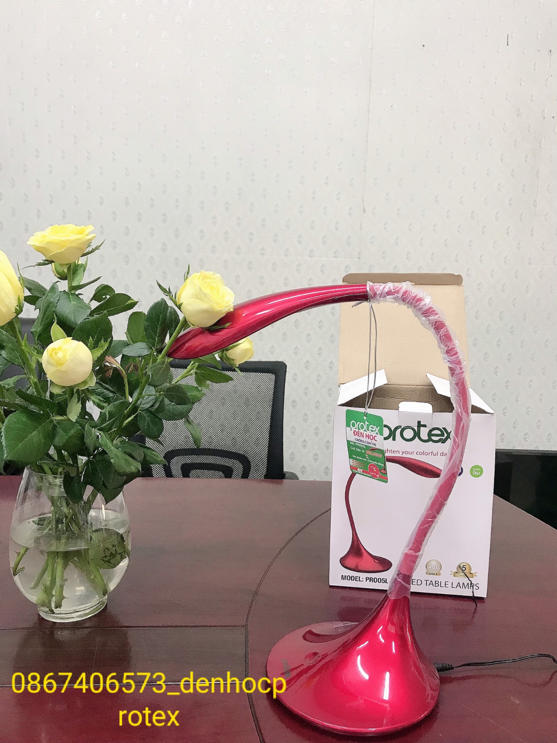 Đèn Học Chống Cận Thị Protex Model Pr005 Màu Đỏ