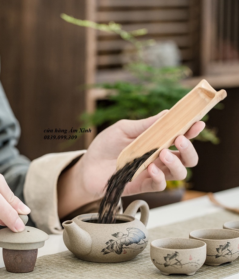 Bộ ấm chén sứ pha trà cao cấp họa tiết Hoa Sen