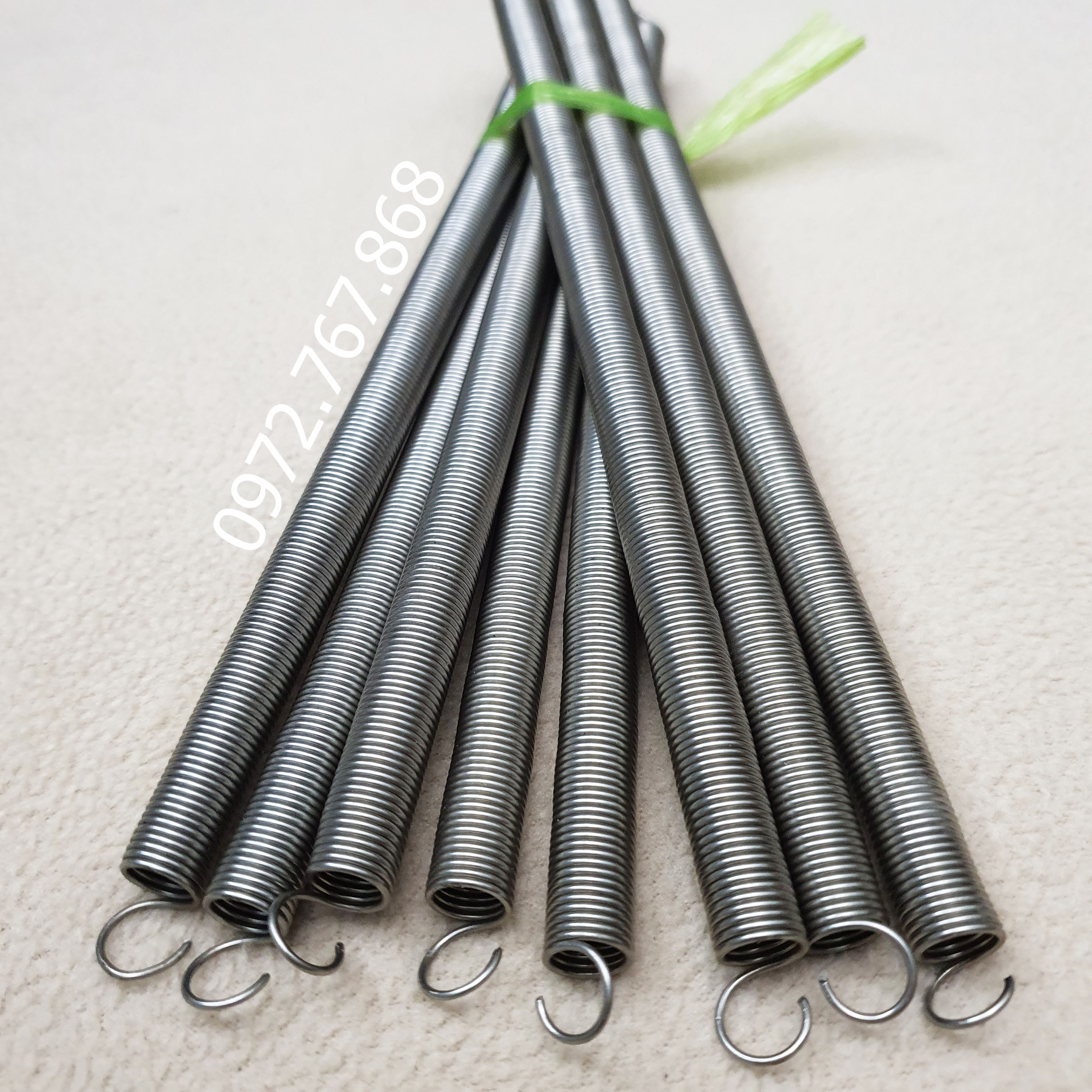 Lò xo inox - phi ngoài 10mm, dài 200mm, lò xo kéo