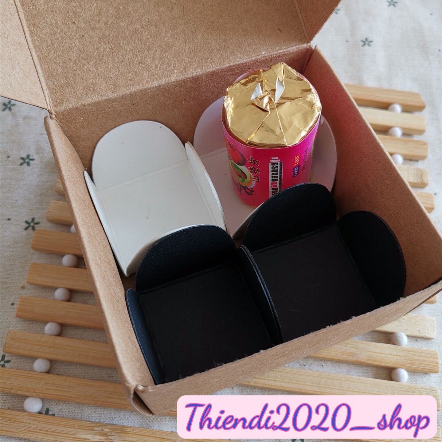 BX02-Cúp giấy đế vuông socola ( COMBO 50c-100c)