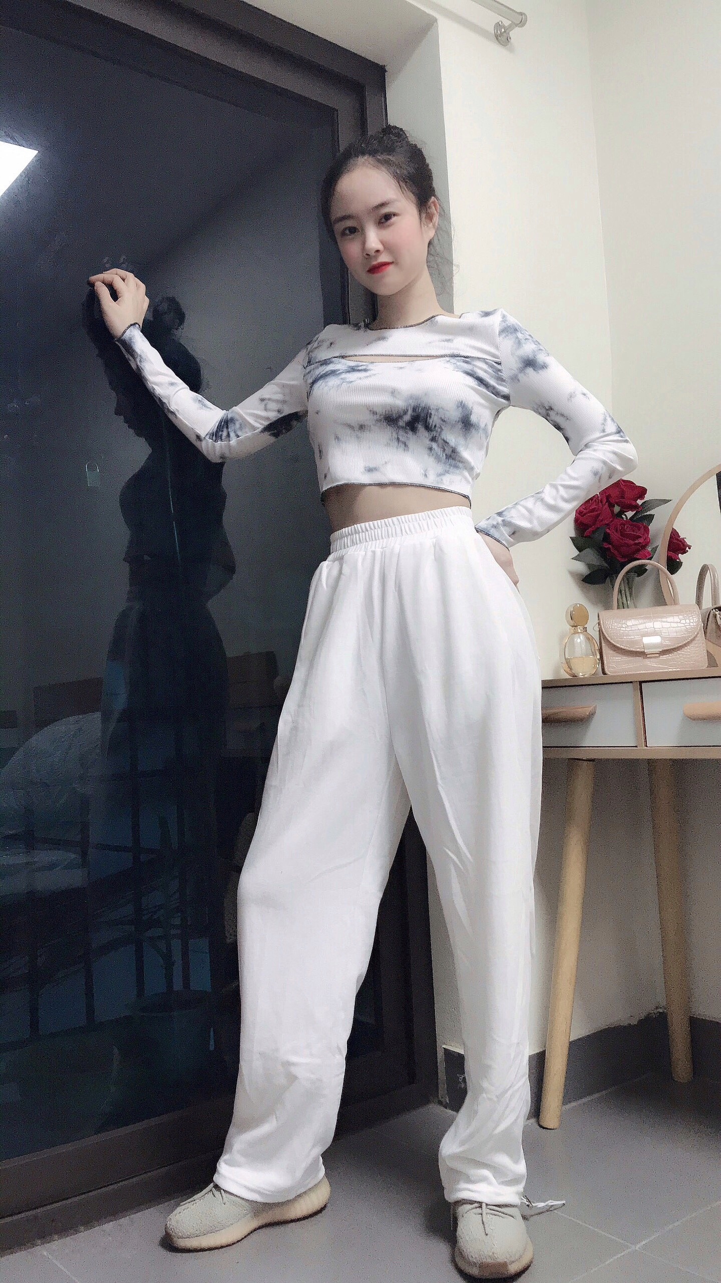 Quần jogger nữ pant rút ống  ( Màu Trắng )