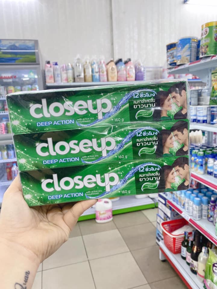 KEM ĐÁNH RĂNG CLOSEUP THÁI LAN 160GR