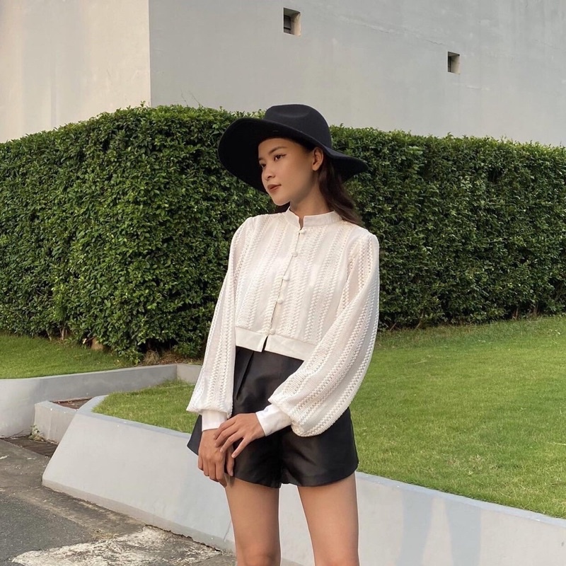 áo crop ren Rin top