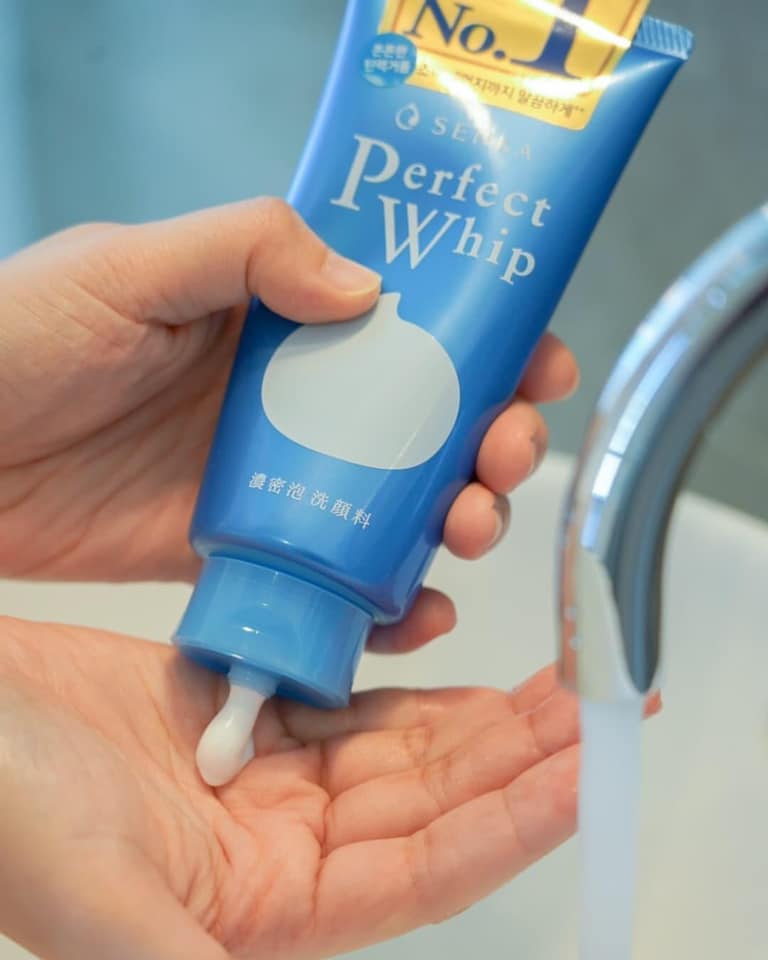 Sửa rửa mặt tạo bọt Senka Perfect Whip 120g