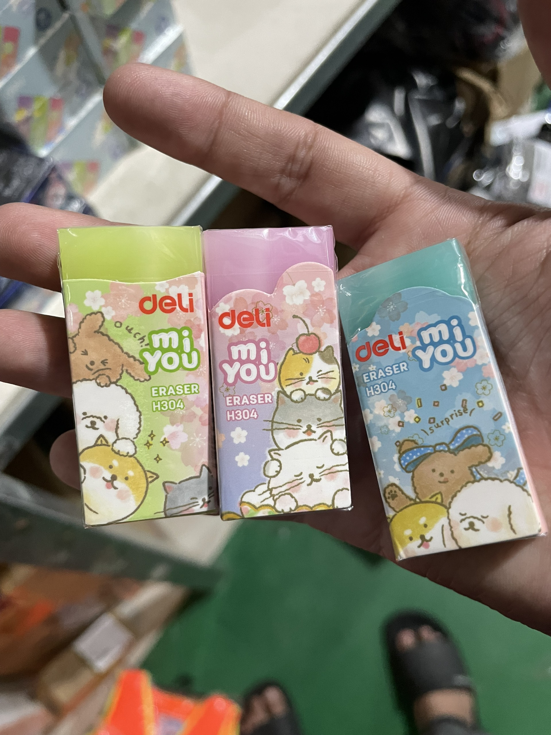 Gôm tẩy thạch hình chó deli eh304