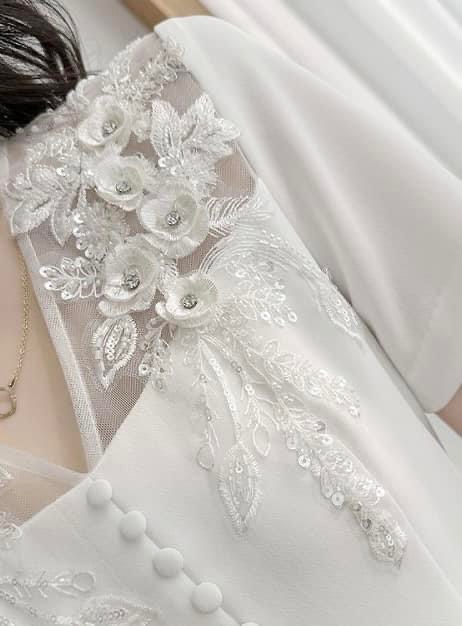tấm ren thêu kết hạt trang trí