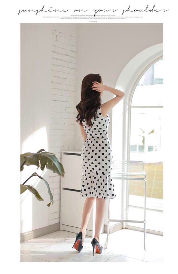 Đầm ôm body châm bi đuôi cá