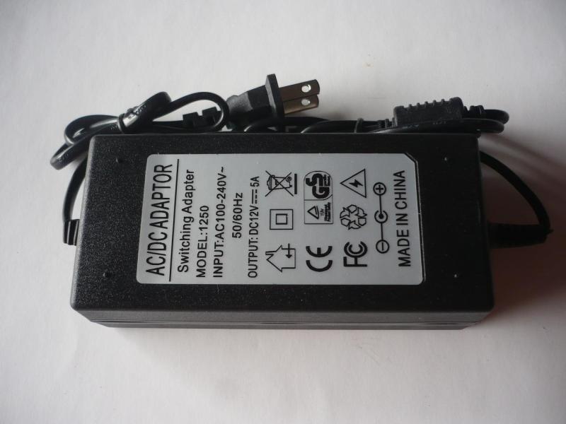 Bảng giá Nguồn Adapter 12v5A cho bơm mini đèn led bơm khí Phong Vũ
