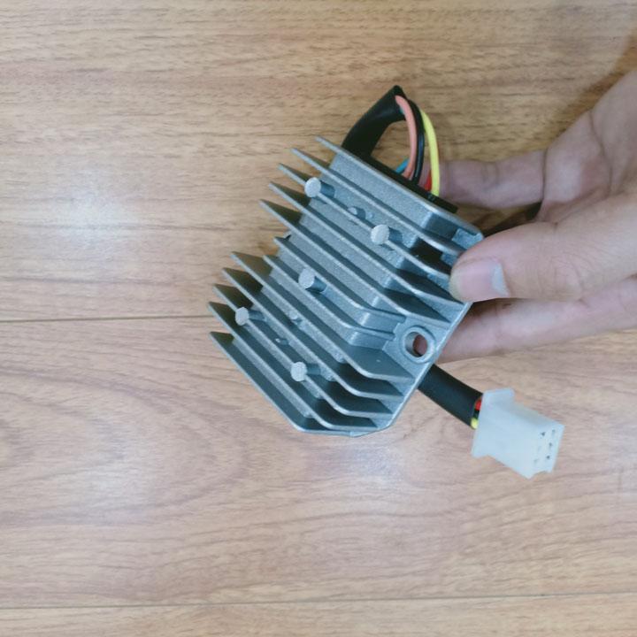 Sạc độ ắc quy cho xe máy ATTILA