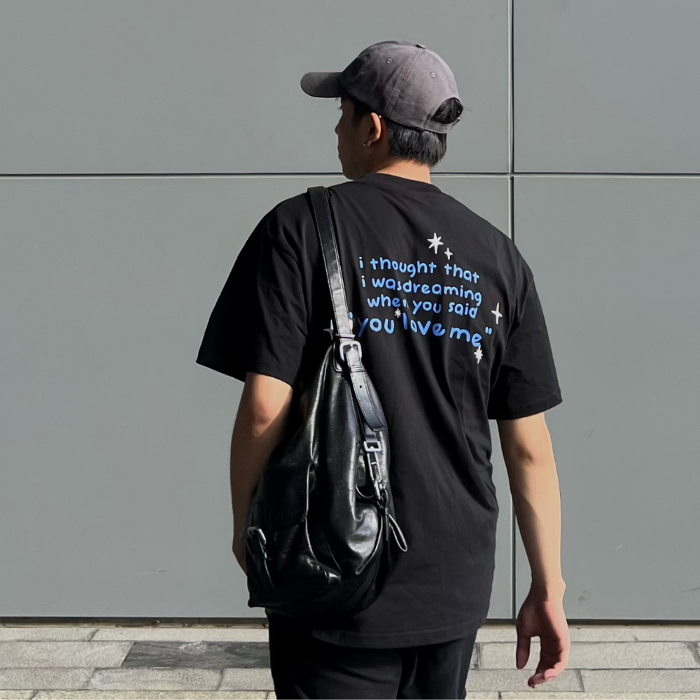 Áo thun unisex Staring Light Tee màu đen - Charm tee Onism