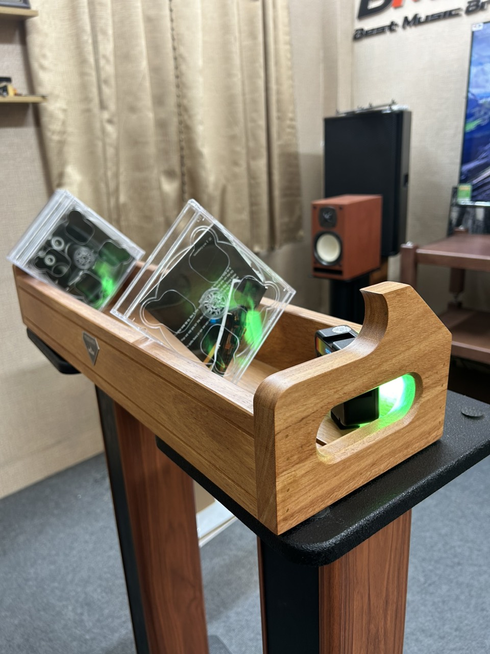 Kệ Đĩa CD Venza GĐ 18