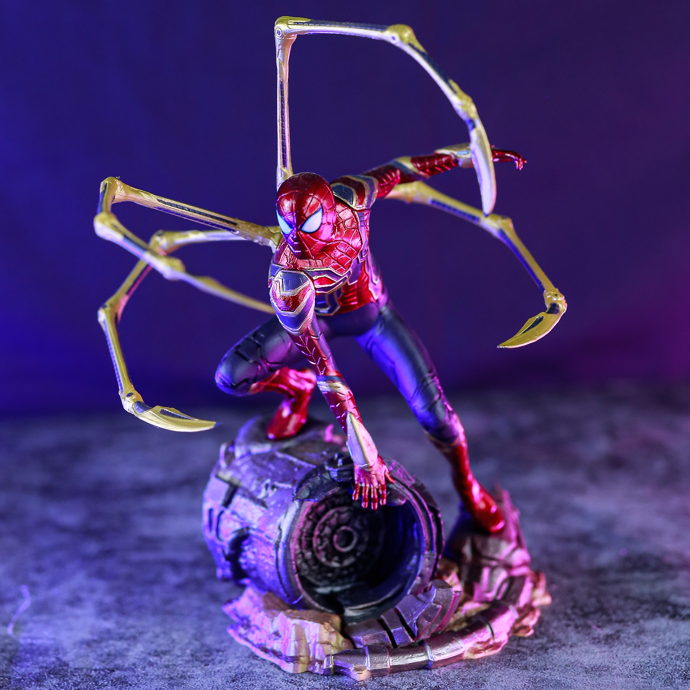 Tượng Ironspider cực đẹp mô hình Marvel