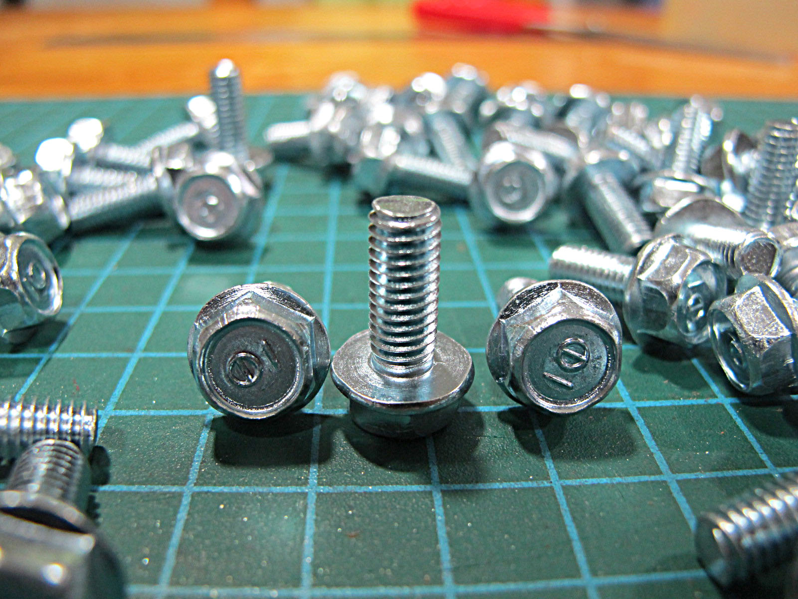 30 Con Bulon Long Đền M6 x 15MM Răng Thuận