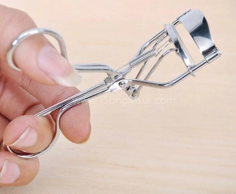[HCM]DỤNG CỤ BẤM MI