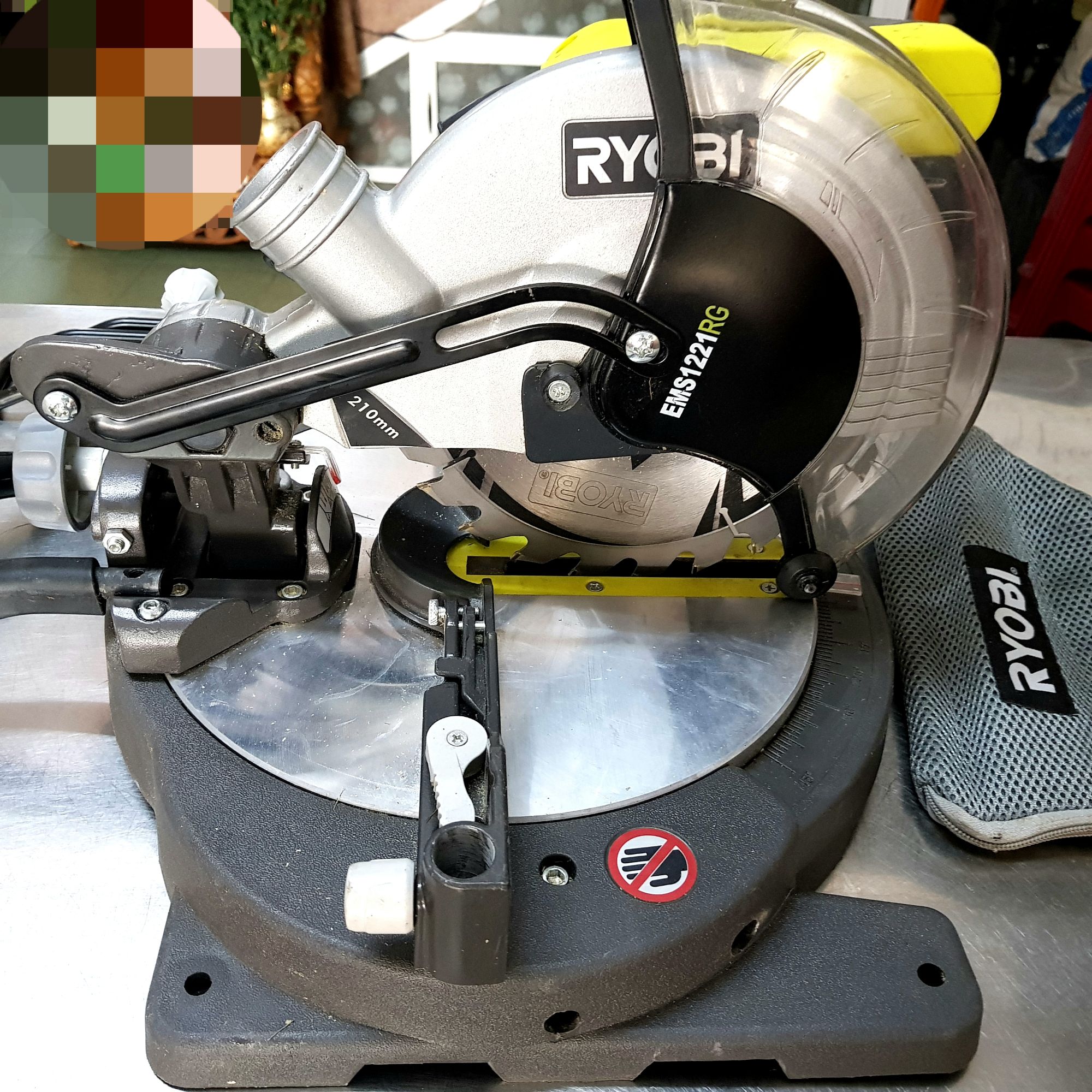 Cưa góc Đa năng Ryobi Nhập Úc